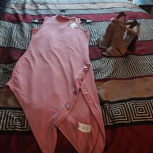 Mid neck no sleeves bodycon dress